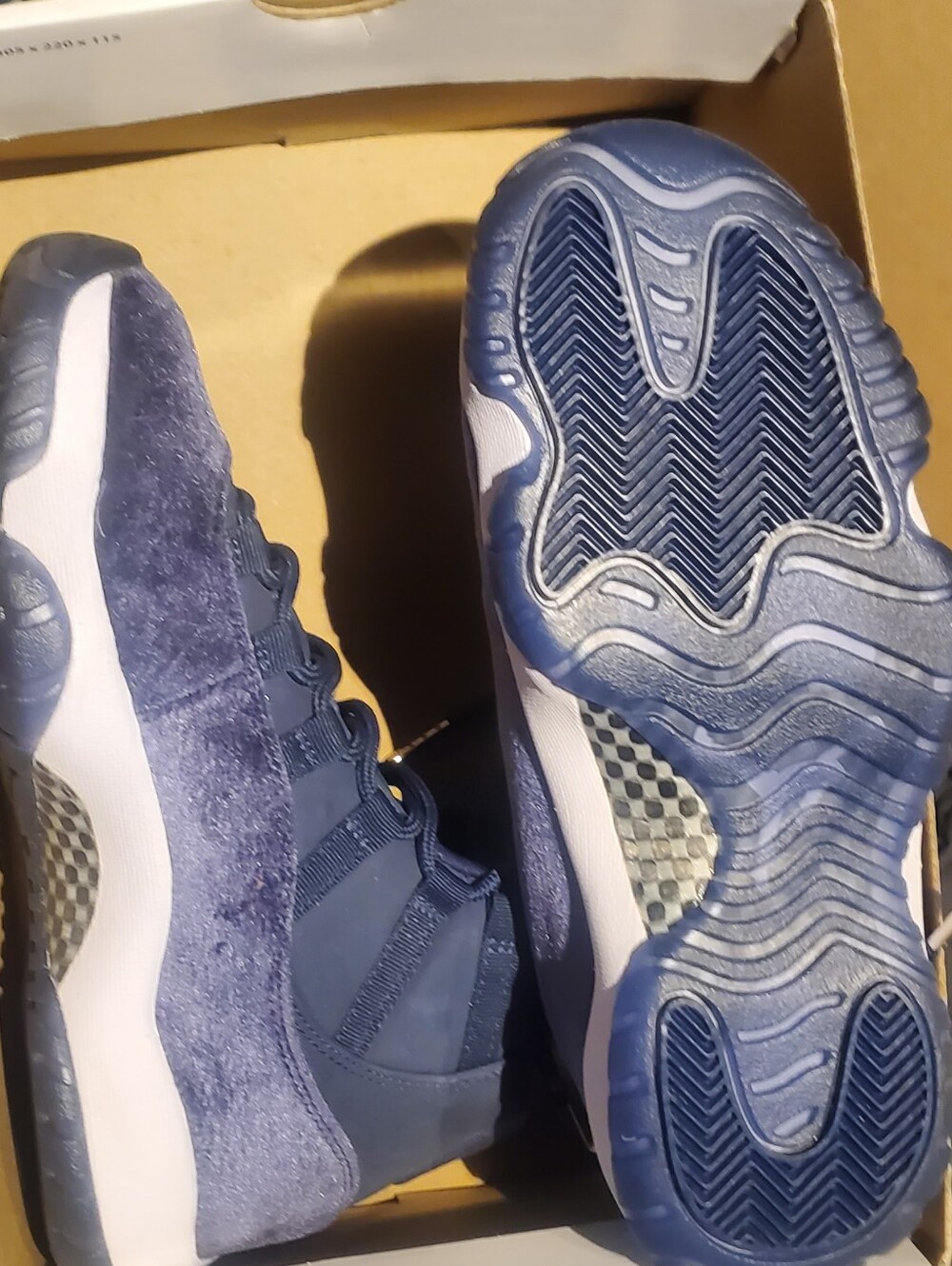WOMENS Navy Blue Suede JORDAN RETRO 11